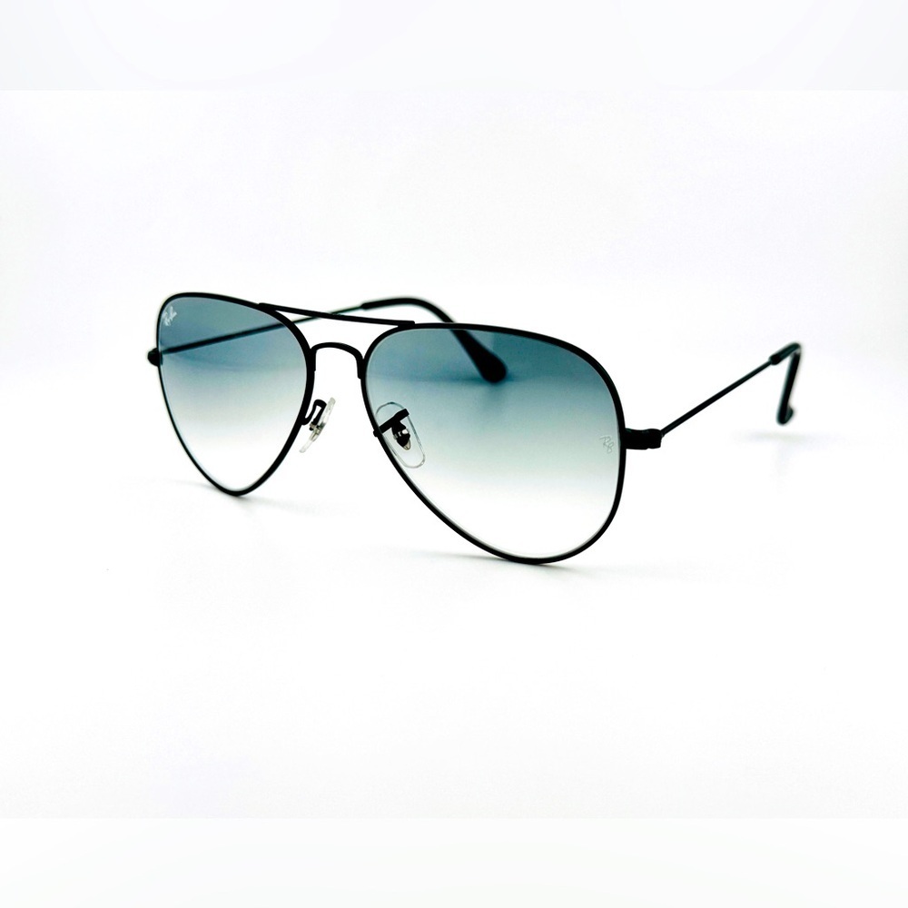 Ray-Ban Aviator Gradient Sunglasses RB3025 Black Frame Light Gray Lenses UNISEX! - Picture 8 of 15